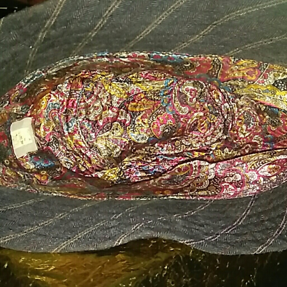 Hat - Picture 3 of 3